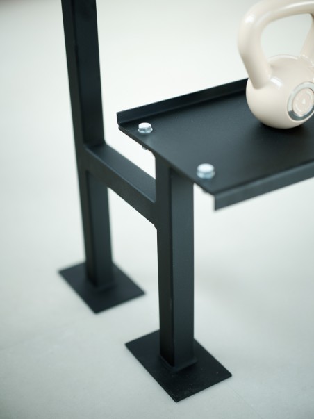 Stojak poziomy na hantle, kettlebells z półkami STUDIO