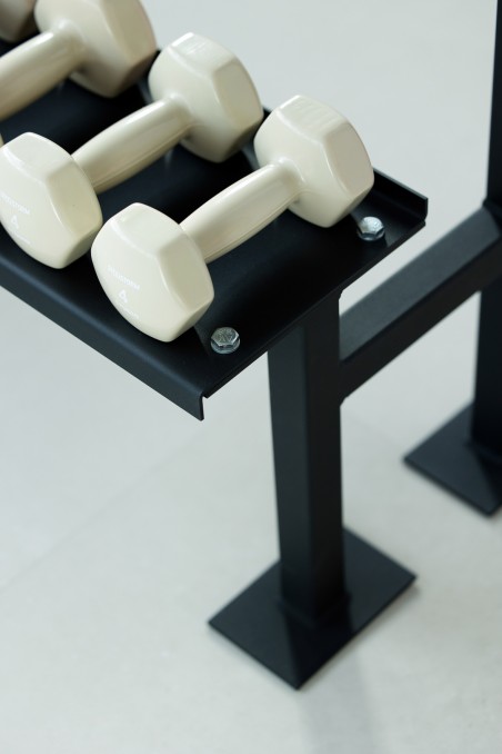 Stojak poziomy na hantle, kettlebells z półkami STUDIO